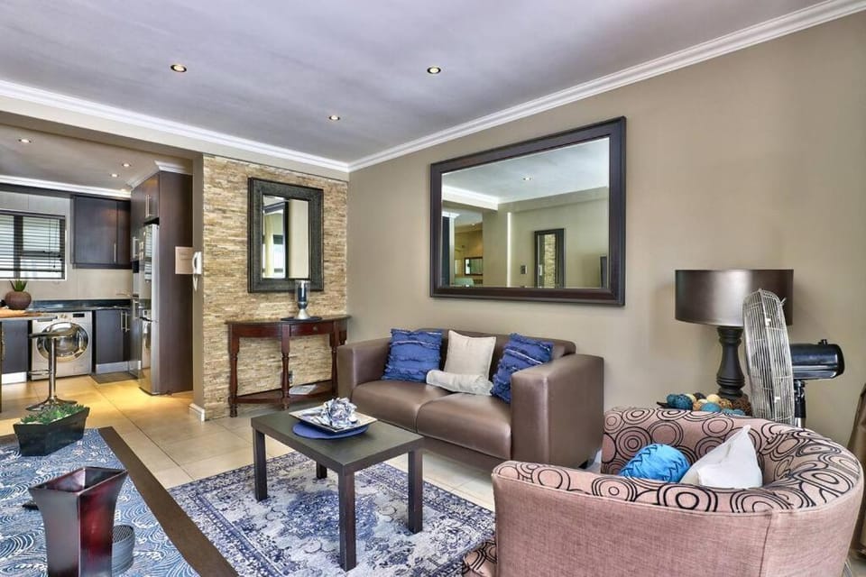 Bay Point on Beach rd in Mouille Point Apartment in Cape Town