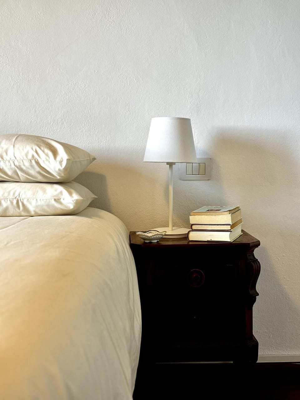 Bed, Decorative detail, Bedroom