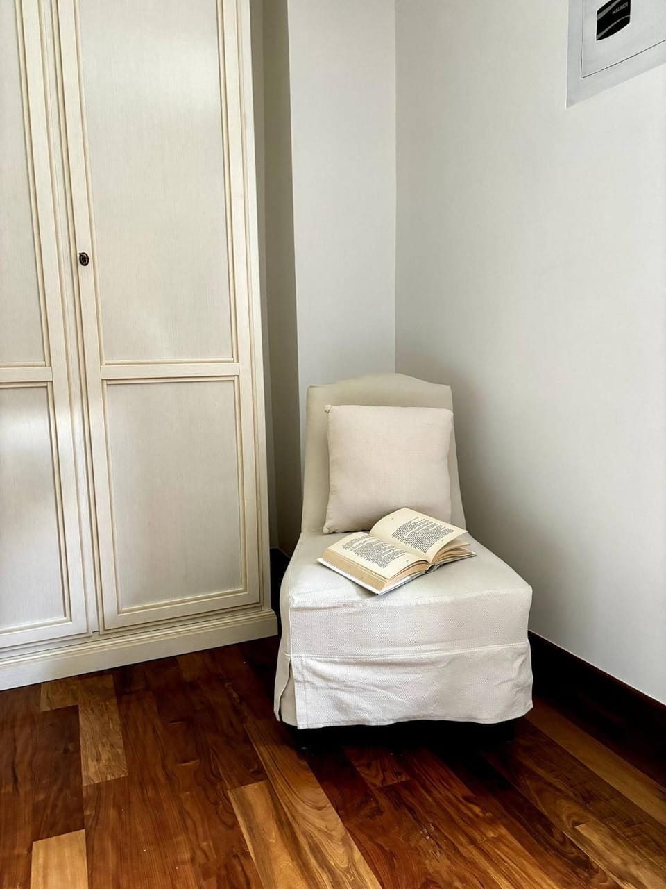 Decorative detail, Bedroom, wardrobe