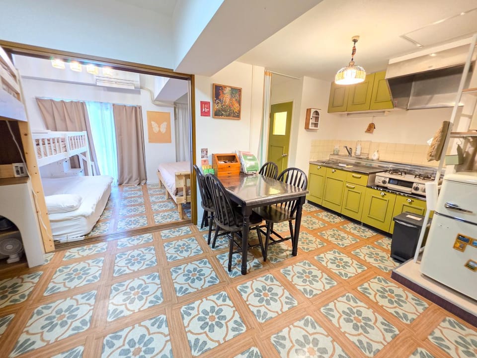 Living room, Dining area