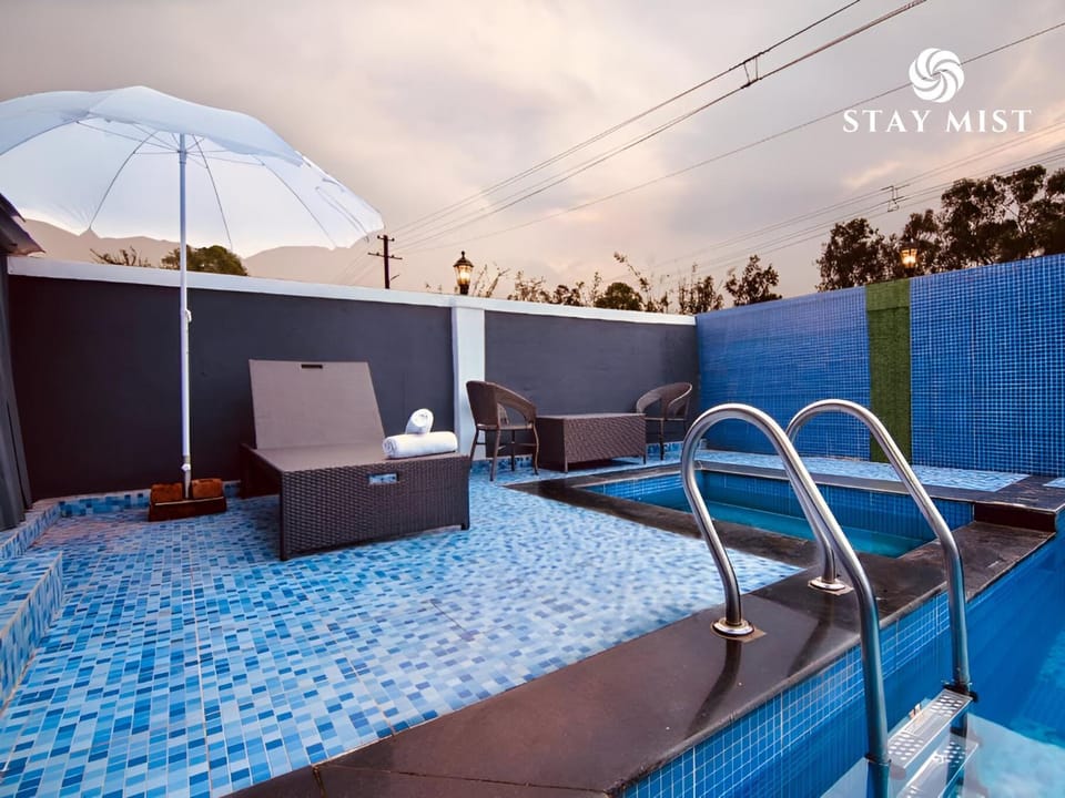 StayMist - Aegis Poolside Villa Villa in Maharashtra