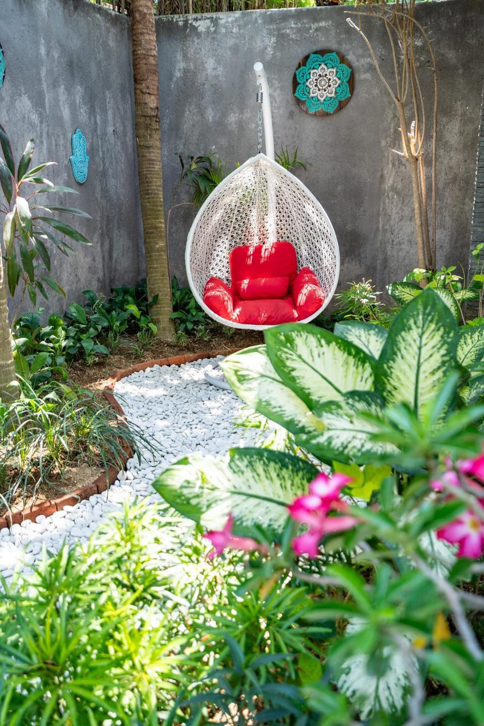Garden, Seating area, Garden view