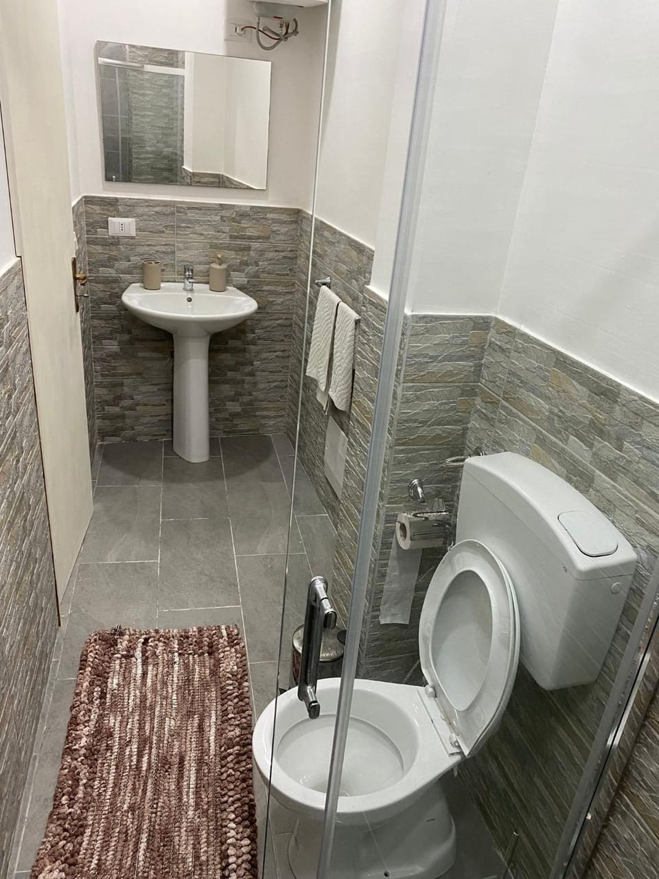Shower, Toilet, Bathroom