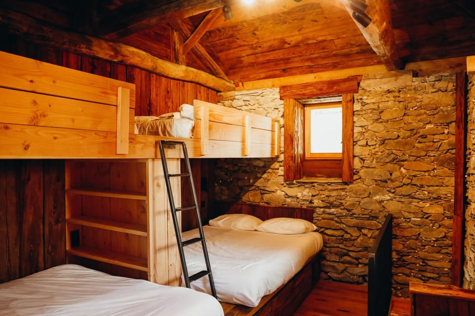 Bed, Photo of the whole room, Bedroom, bunk bed