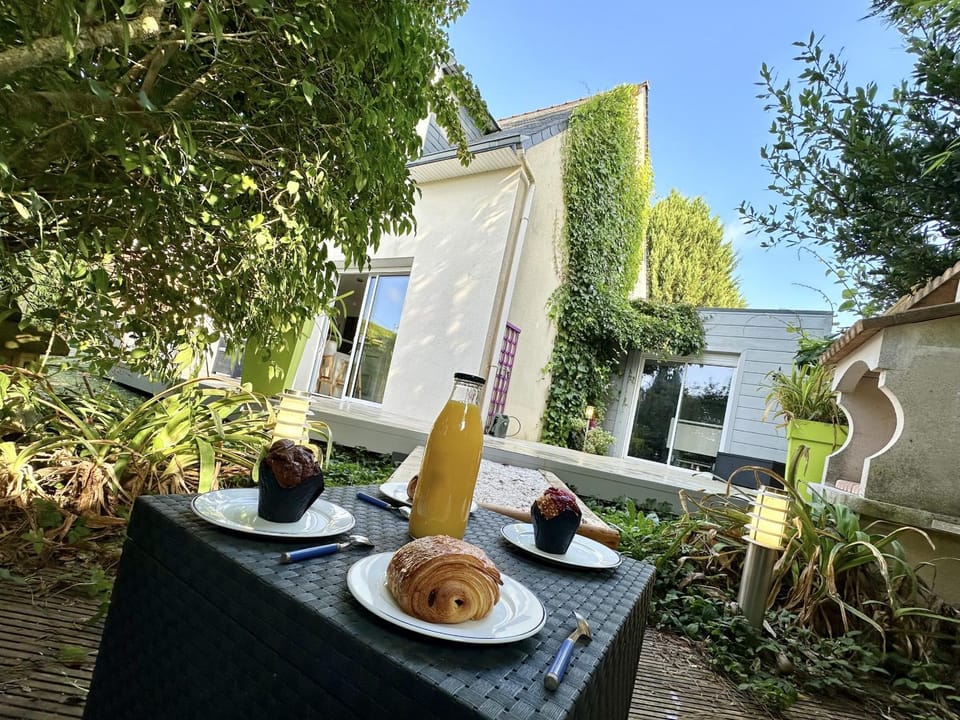 Patio, Garden, Garden view