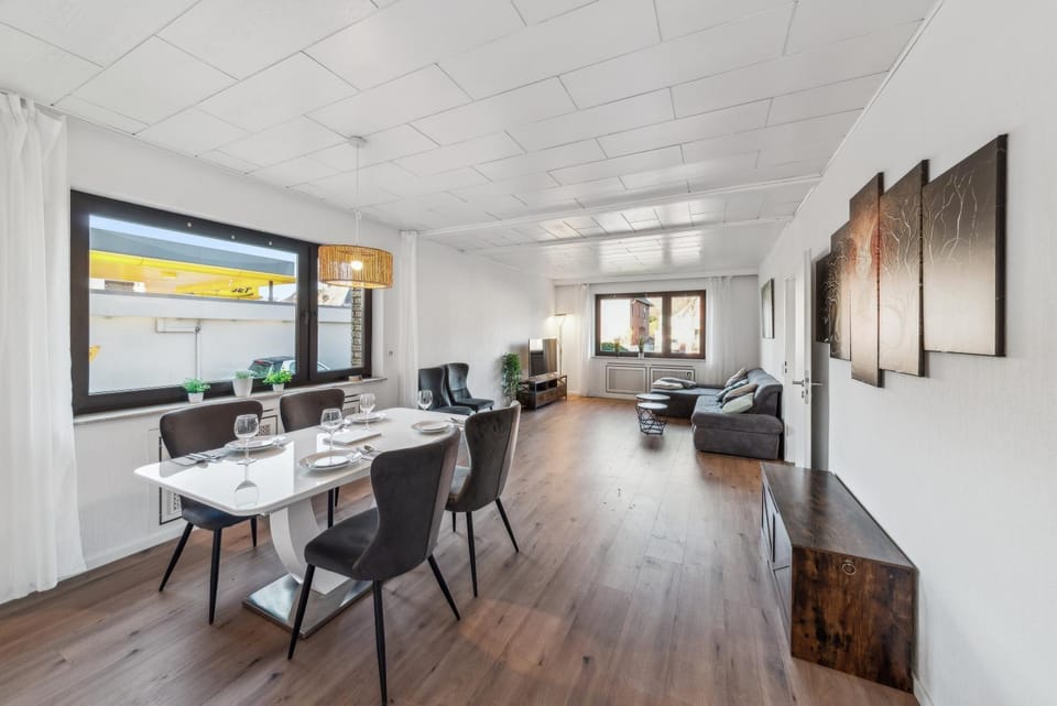 LuxApts Phantasialand-Köln-Messe-Balkon-Küche Apartment in Cologne