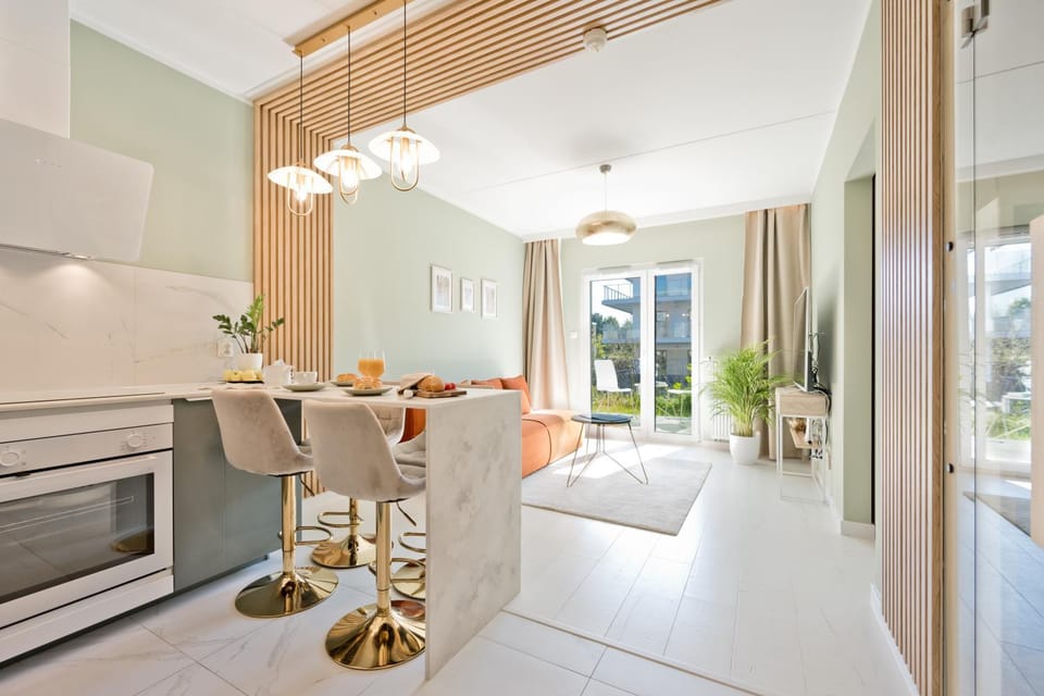 Kitchen or kitchenette, Seating area