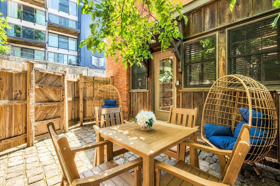 Jennifer's Historic Riverfront Loft Private Patio Apartment in Providence