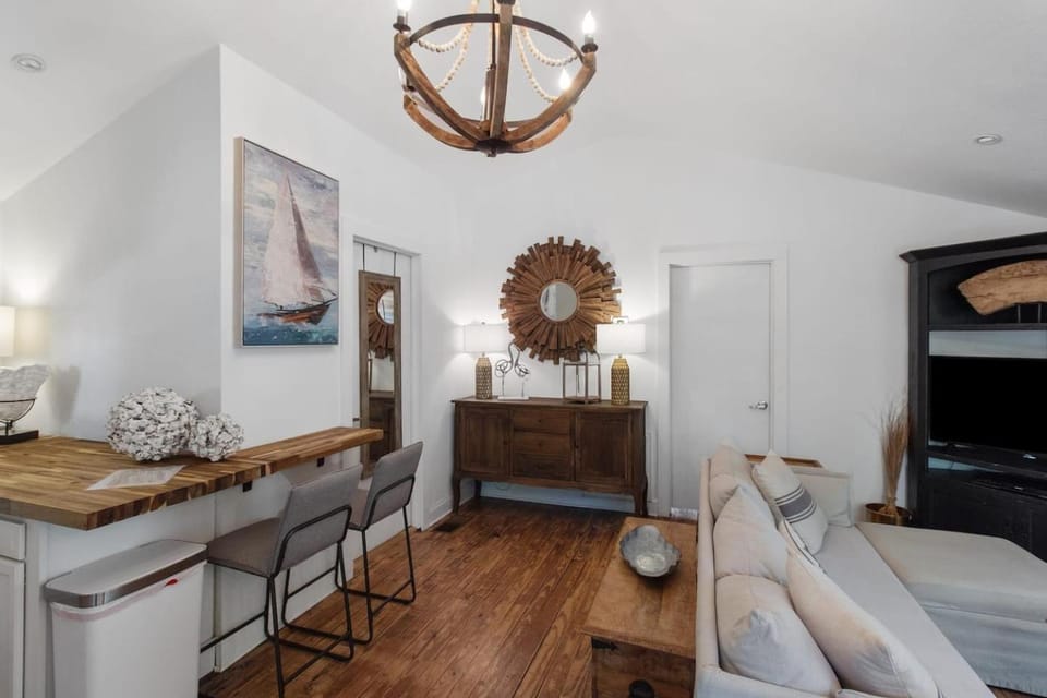 Emerald Cottage Paddle, Relax & UnwindKayaks House in Shreveport