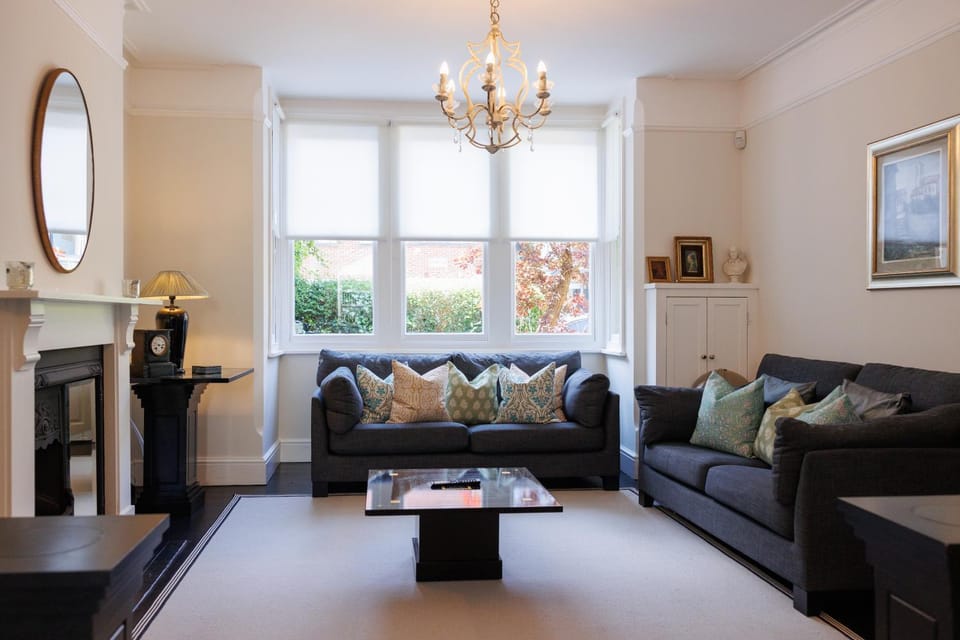 Living room, Lounge or bar, Seating area