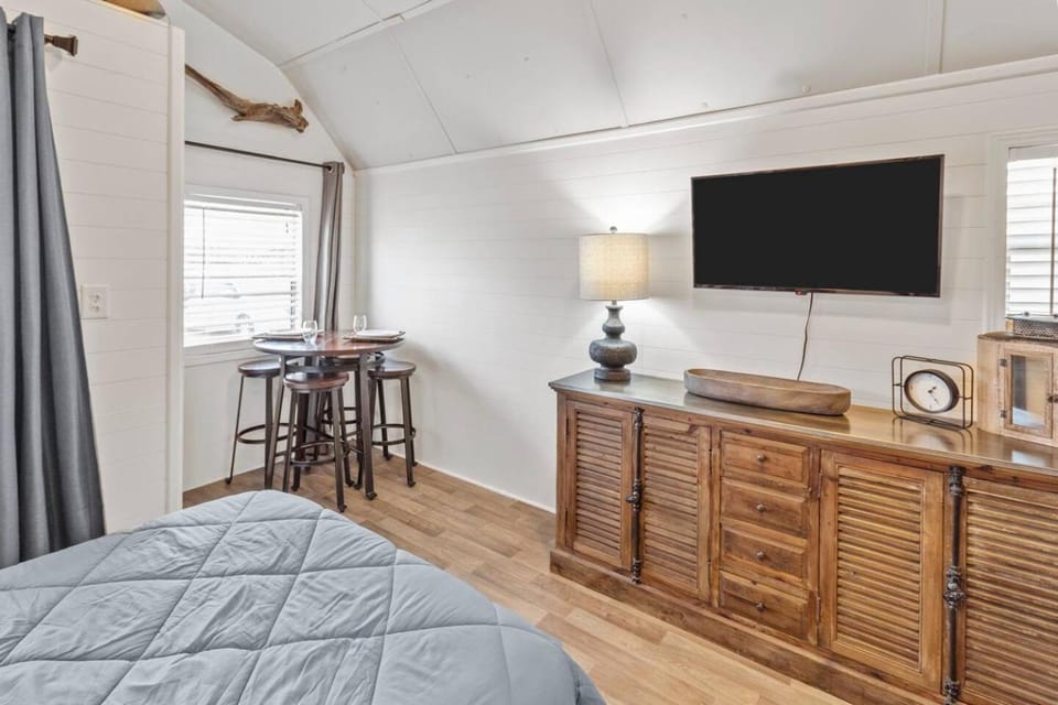 Caddo Lake Cabins- Wyldewood with Kayaks Cabin in Louisiana