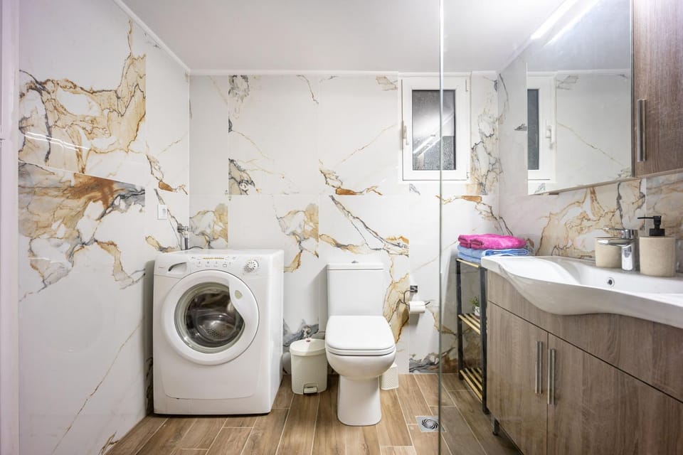 Pagrati Luxury Apartment in Athens