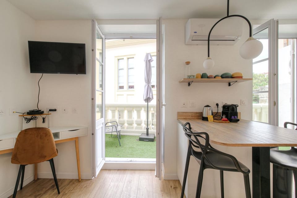 Joli studio climatisé avec terrasse - Lyon centre Apartment in Lyon