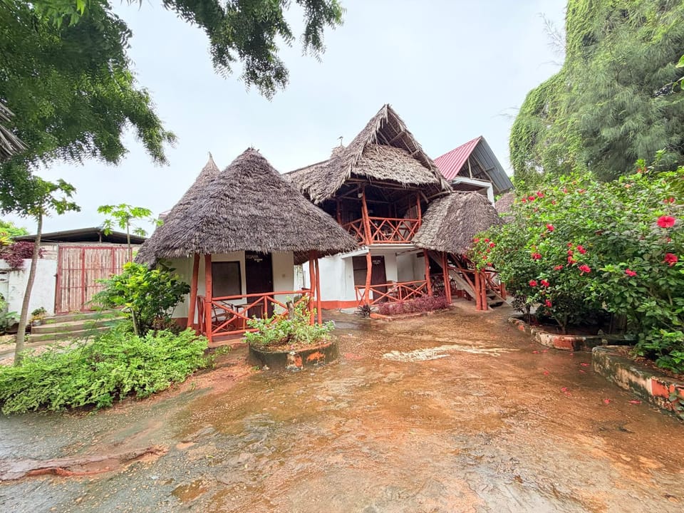 Tropinest bungalows & hostel Hotel in Unguja North Region