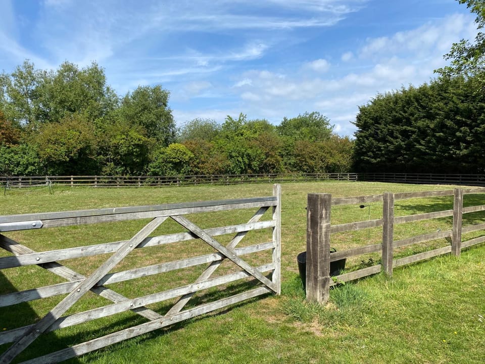 Luxury Country Lodge in Bretherton -sleeps 4 1 double bed & 1 bed settee House in West Lancashire District