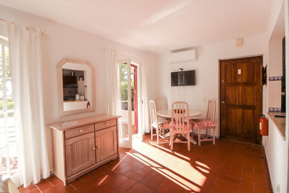 Old Village- 2A Village Street Apartment in Quarteira