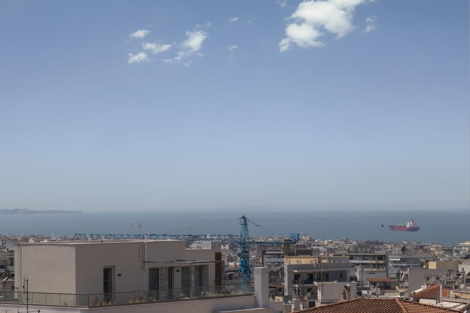 City view, Sea view