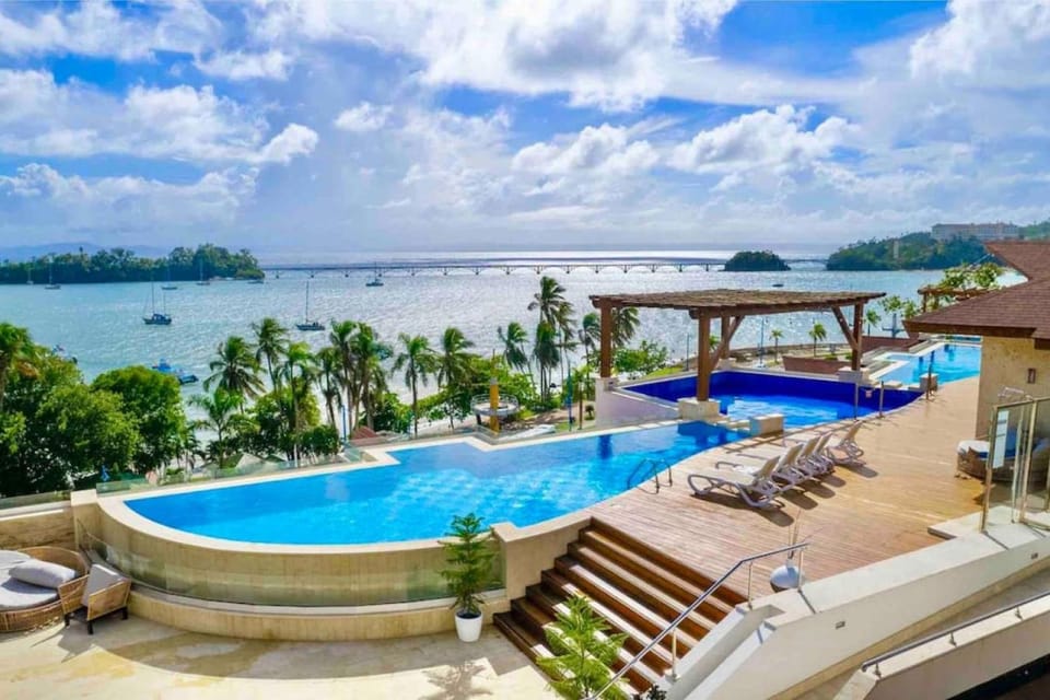 Pool view, Swimming pool