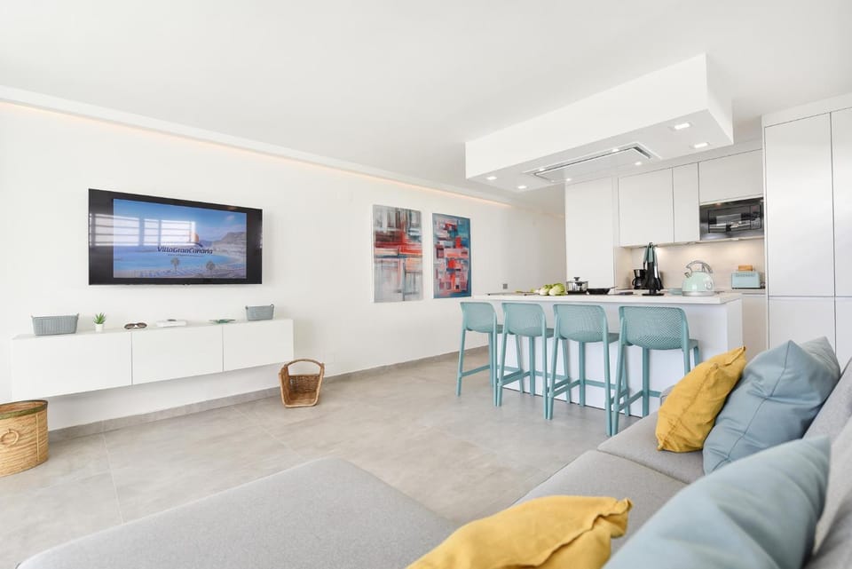 TV and multimedia, Living room, Dining area