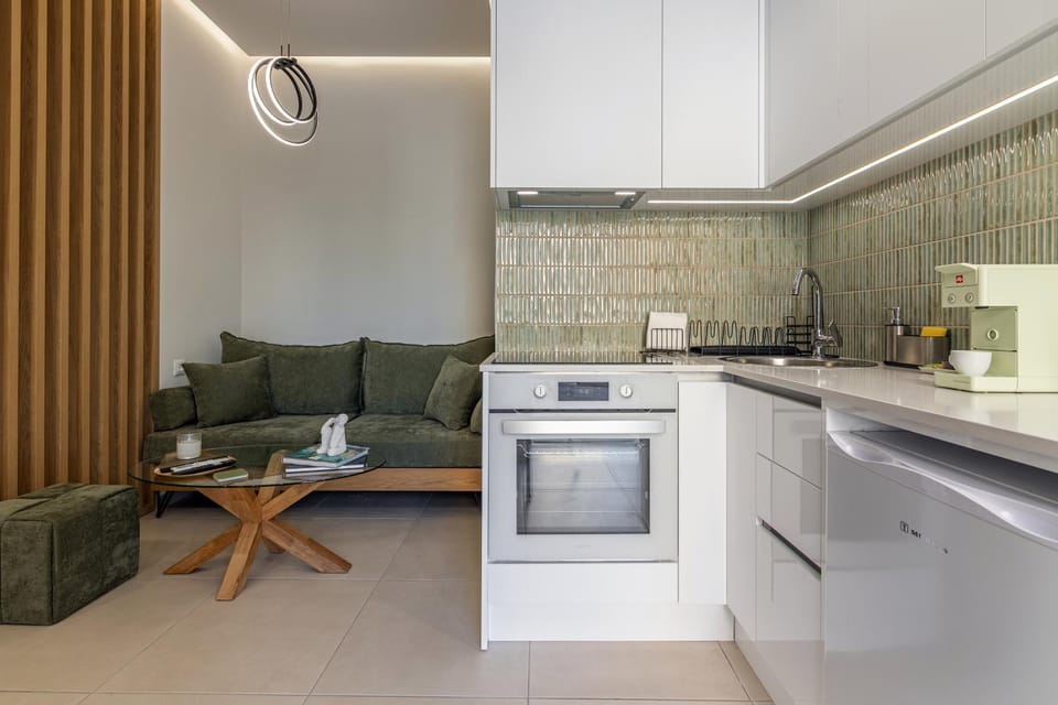 Kitchen or kitchenette, Living room, Seating area, oven, stove