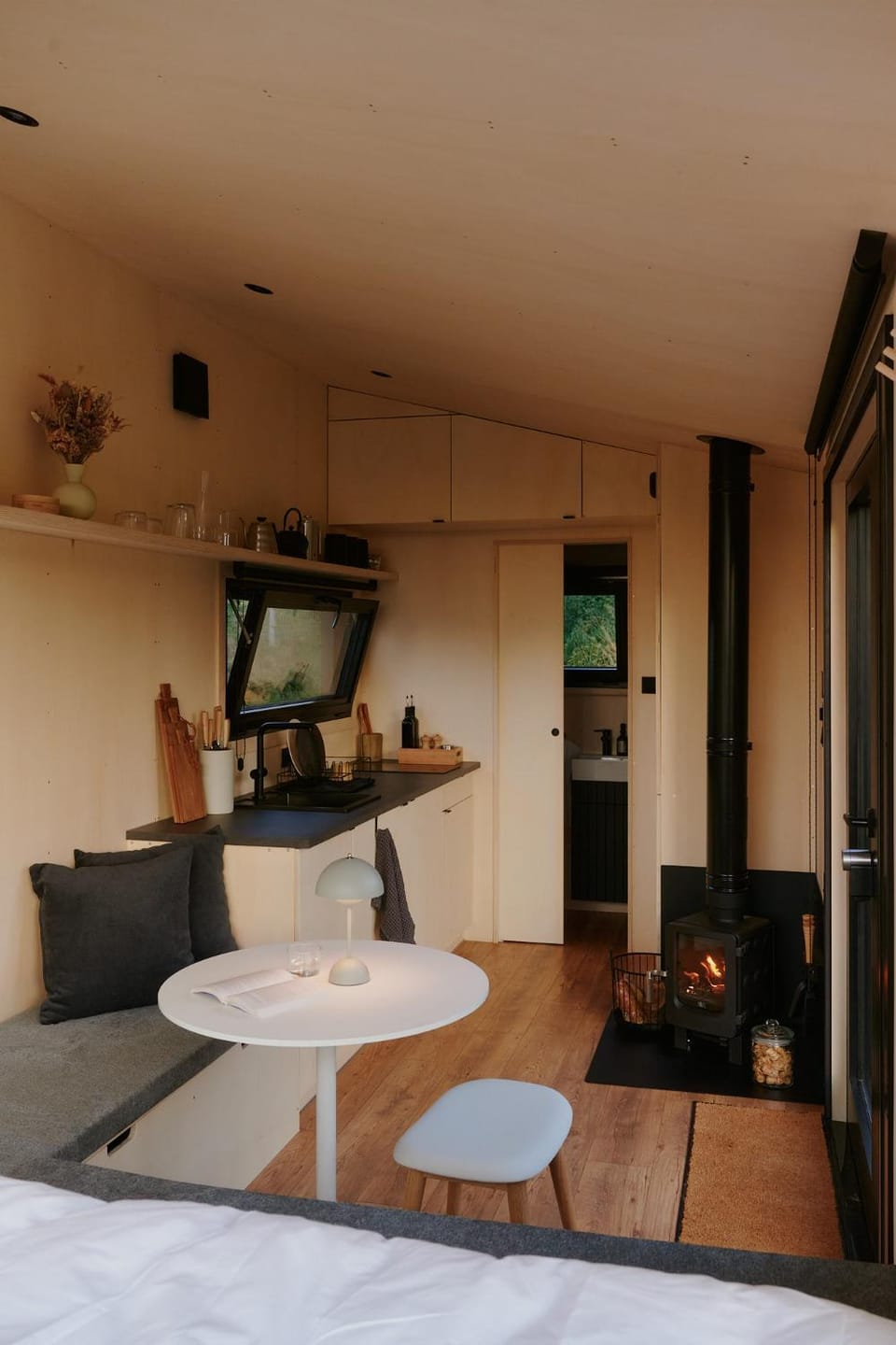 Seating area, fireplace, kitchen