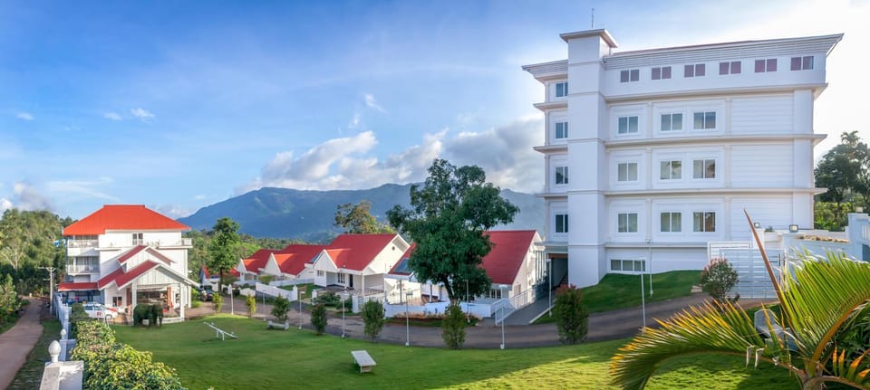 Property building, Day, Natural landscape, Garden, Garden view, Mountain view