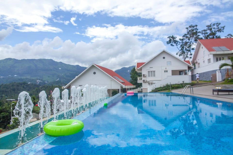 Property building, Day, Natural landscape, Mountain view, Pool view, Swimming pool