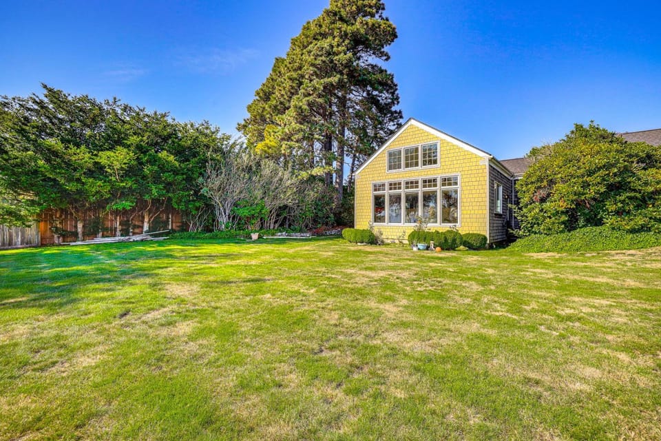 Waterfront Bellingham Bliss Steps to Beach! House in Washington