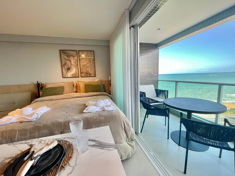 Bed, Balcony/Terrace, Dining area, Sea view