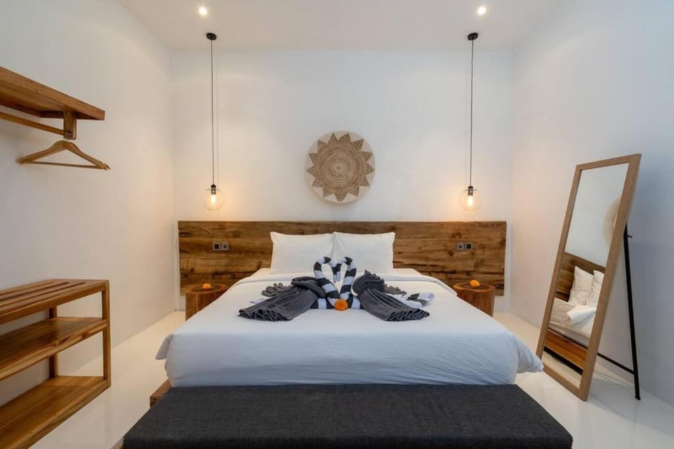 Vajrayana - 10 Min From The Beach, Serene Villa with Pool View Villa in North Kuta