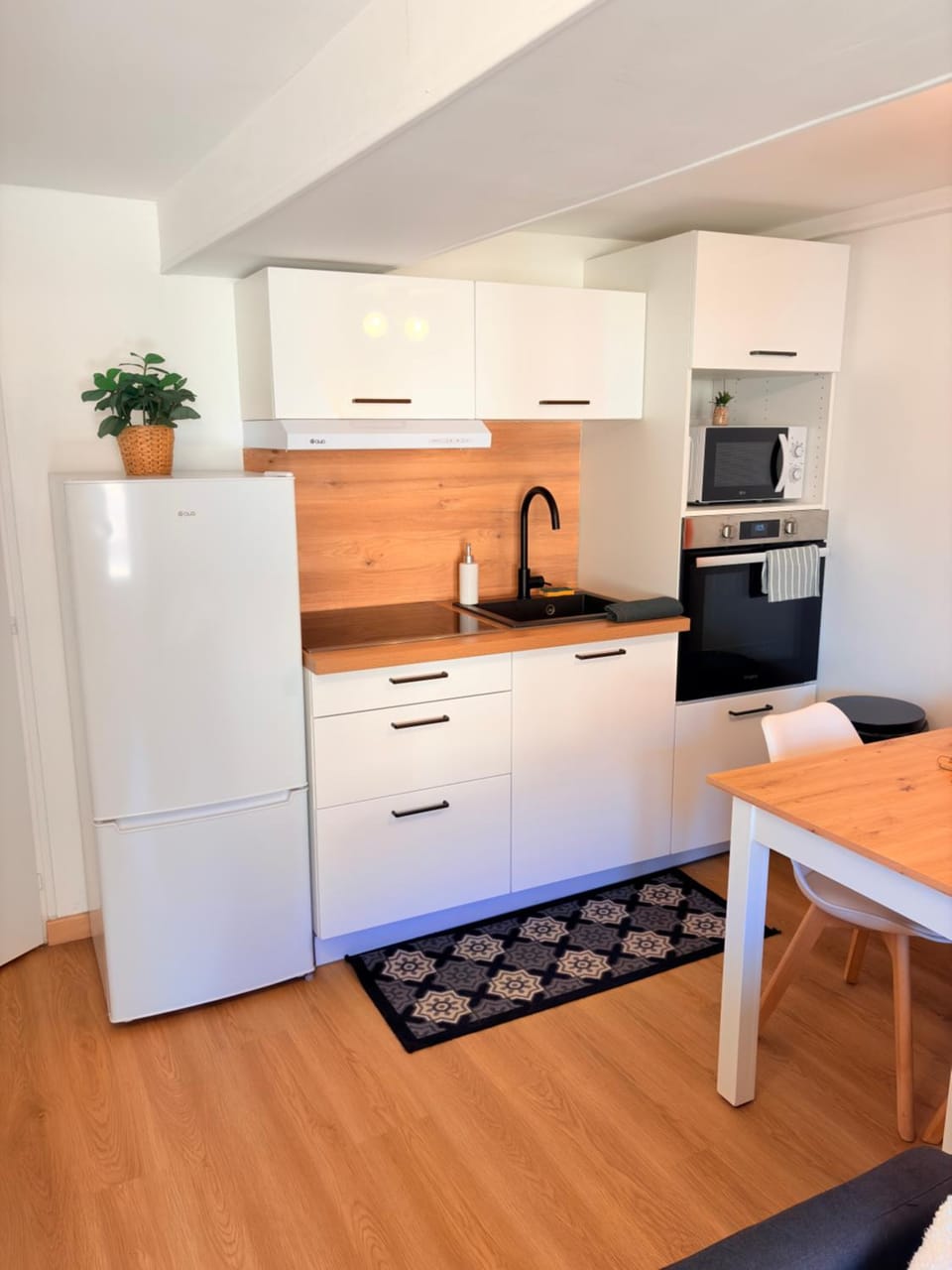 Centre Dole - Appartement Cosy- Parking Gratuit à Proximité Apartment in Dole