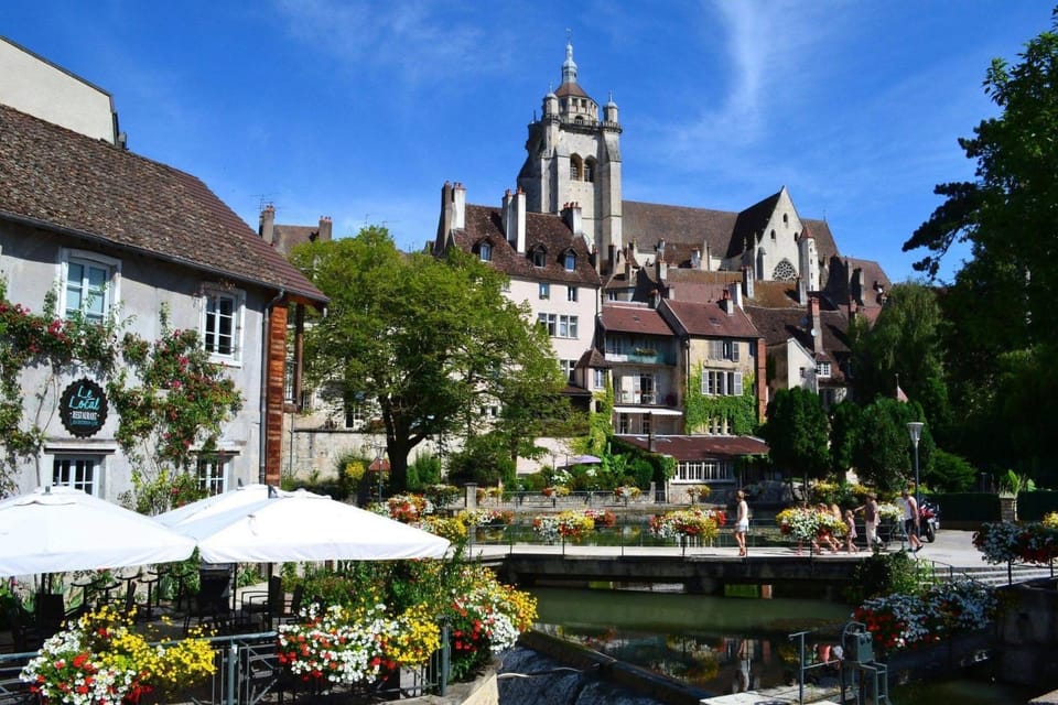 Centre Dole - Appartement Cosy- Parking Gratuit à Proximité Apartment in Dole