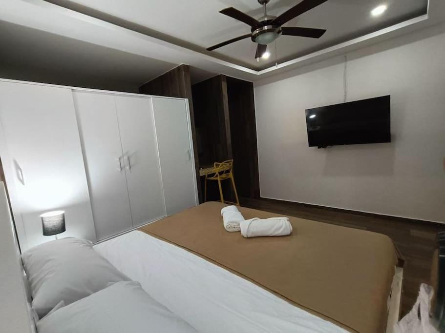 Moderno 1BR sauna gimnasio alberca a cuadras de la 5ta av centro Apartment in Playa del Carmen