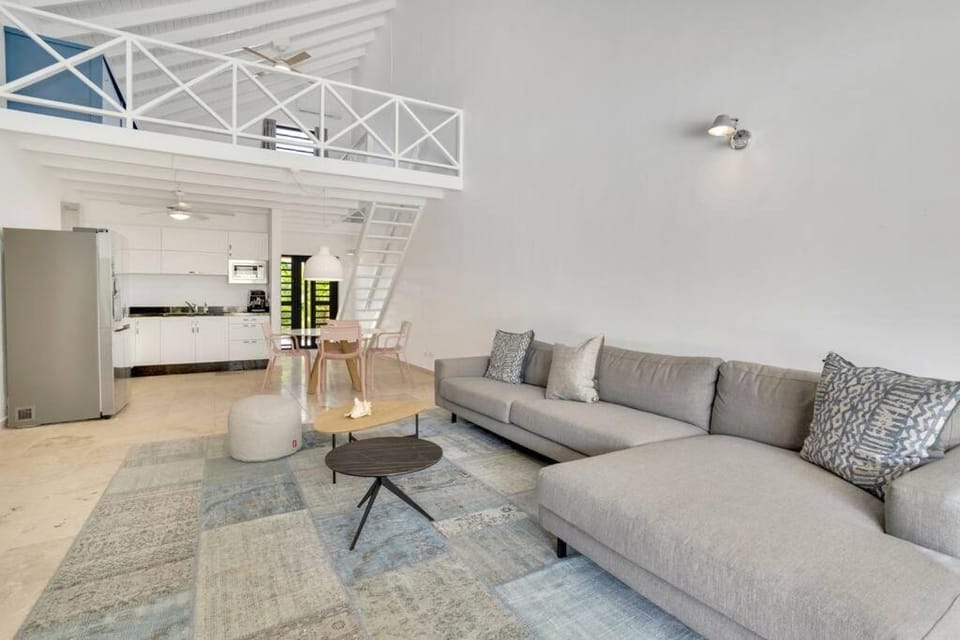 Kitchen or kitchenette, Living room, Dining area