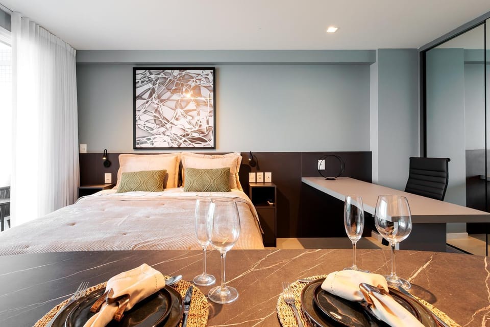Bed, Photo of the whole room, Dining area, Bedroom