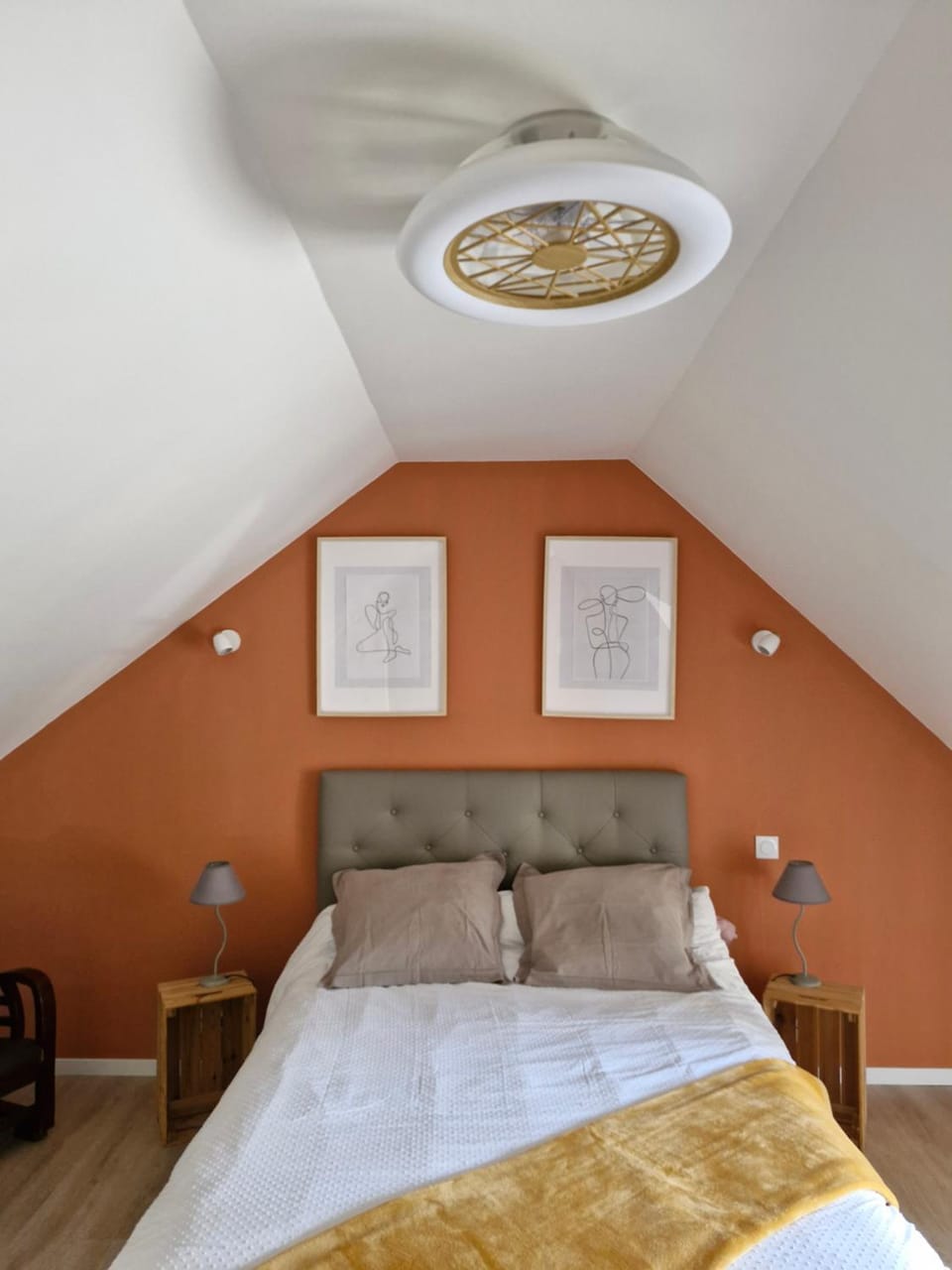 Bed, Bedroom