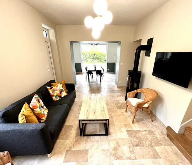 TV and multimedia, Living room
