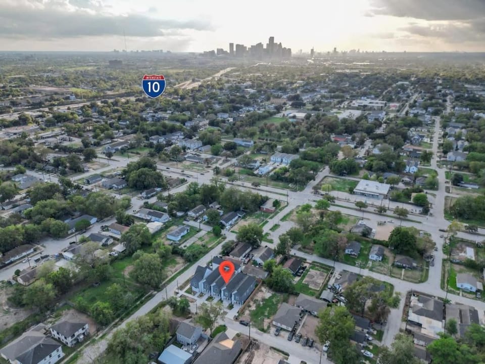 Heart of Houston - Modern 3BD Open-Concept House in Houston