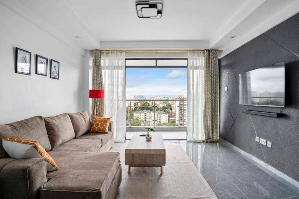 1BR Apartment with Gym, King Bed ,City Views and Prime Location Apartment in Nairobi