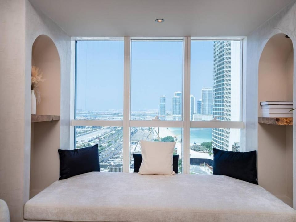 Upgraded Stylish Living with Private Steam Room Apartment in Dubai