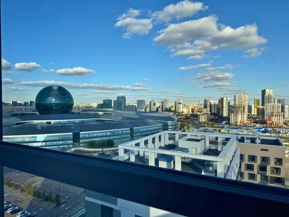Property building, Day, City view