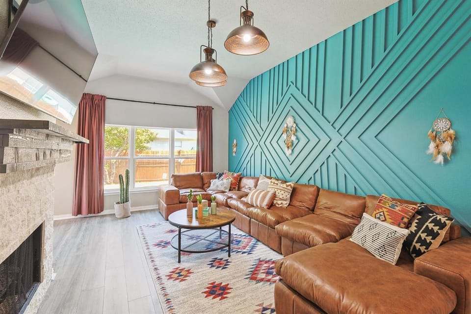 4BD 2BA Saginaw Sanctuary - Pool Firepit Laundry House in Fort Worth