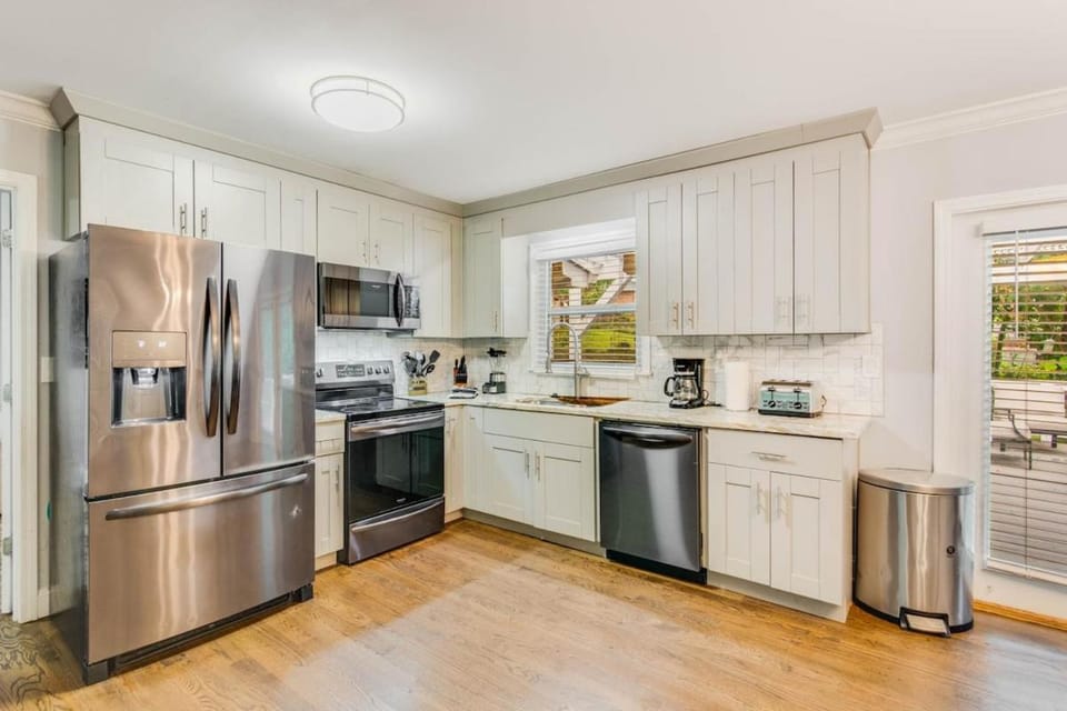 Kitchen or kitchenette, oven, stove, toaster