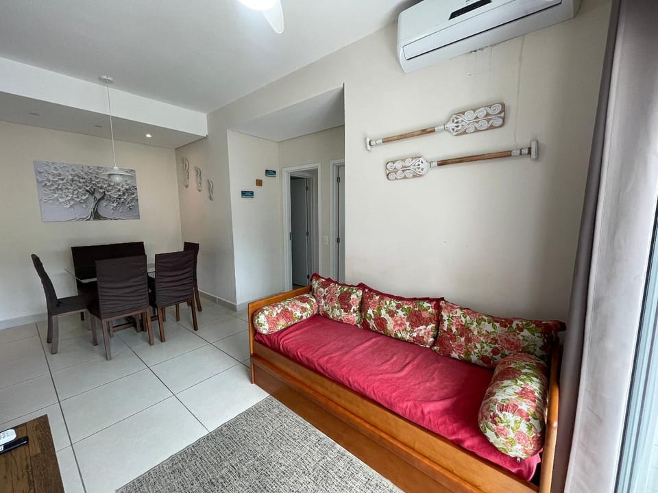 Living room, Seating area, Dining area, air conditioner