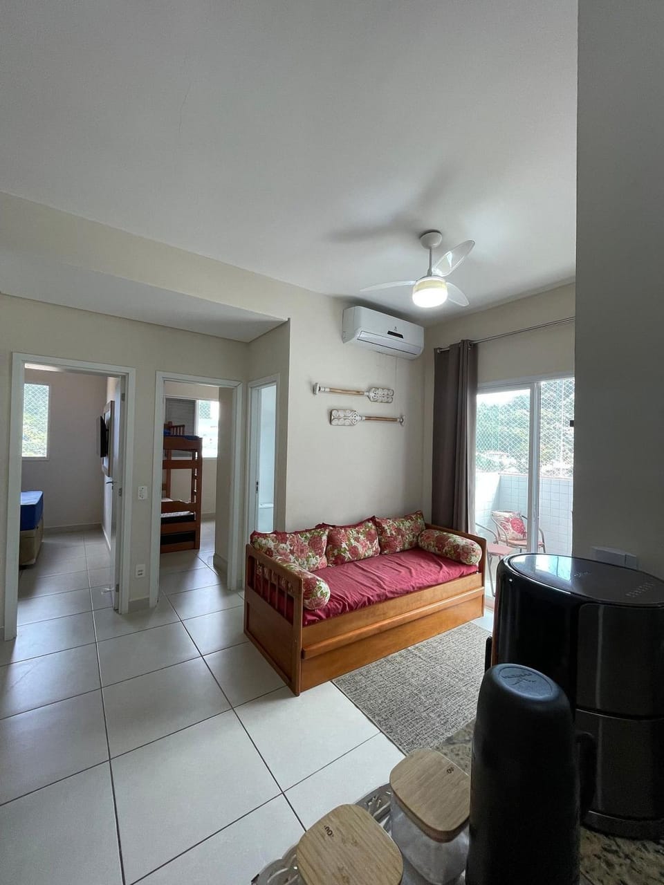 Living room, Seating area, air conditioner