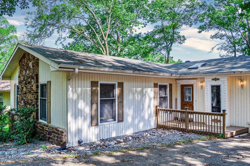 Property building, Street view