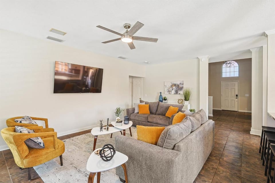 5BD Vacation Retreat - Pool Patio Cinema House in Lake Dallas