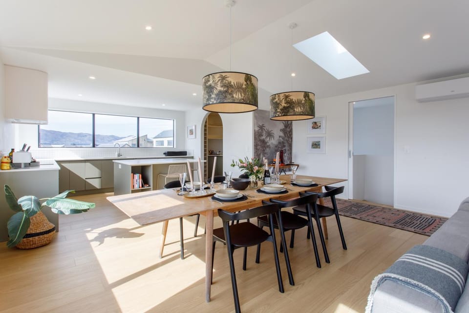 Luxury Lindis Lookout House in Wanaka