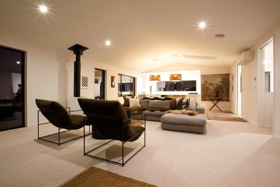 Luxury Lindis Lookout House in Wanaka
