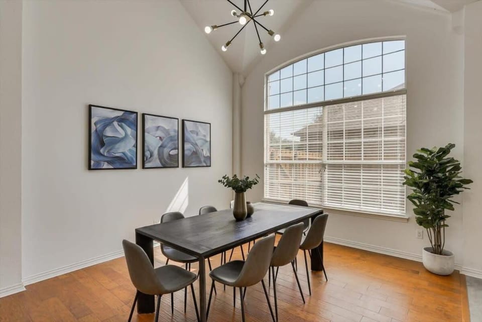 Luxury Mansion Paradise - Cinema Room, Pool, Spa House in Rowlett